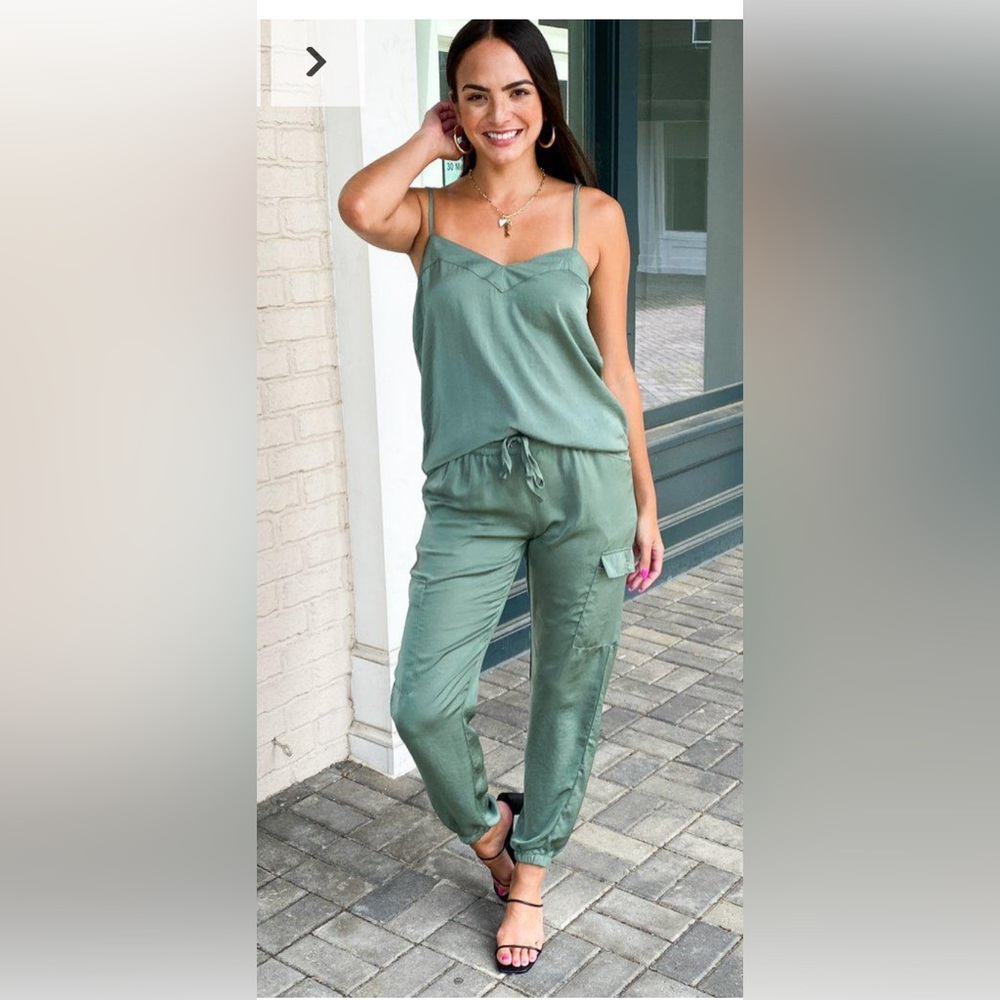 🦜 PJ SALVAGE SAGE CAMI - CARGO JOGGERS SET! SIZE M NWT